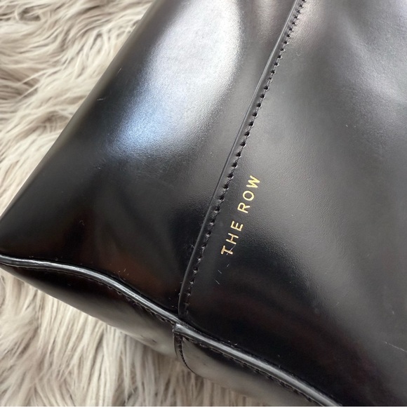 THE ROW N/S Park Small Glossed-Leather Tote - Picture 5 of 15